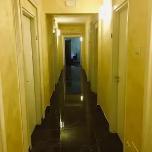 Oda ve Kahvaltı Royal, Roma